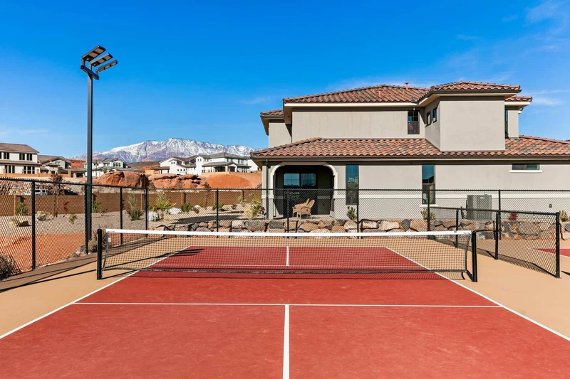 Community Pickle Ball Courts