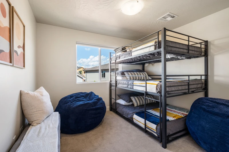 Full/Full/Full Bunk Room
