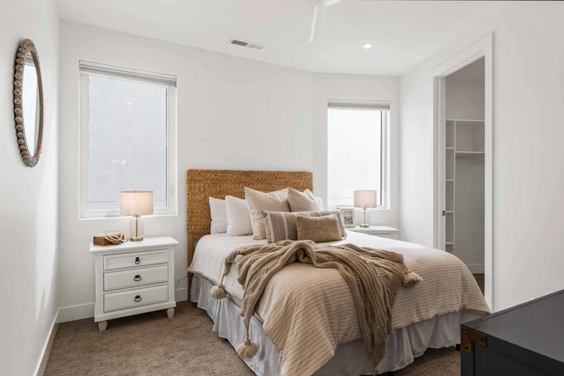 Queen Bed
