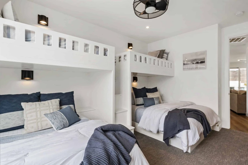 2T/Q Bunk Room