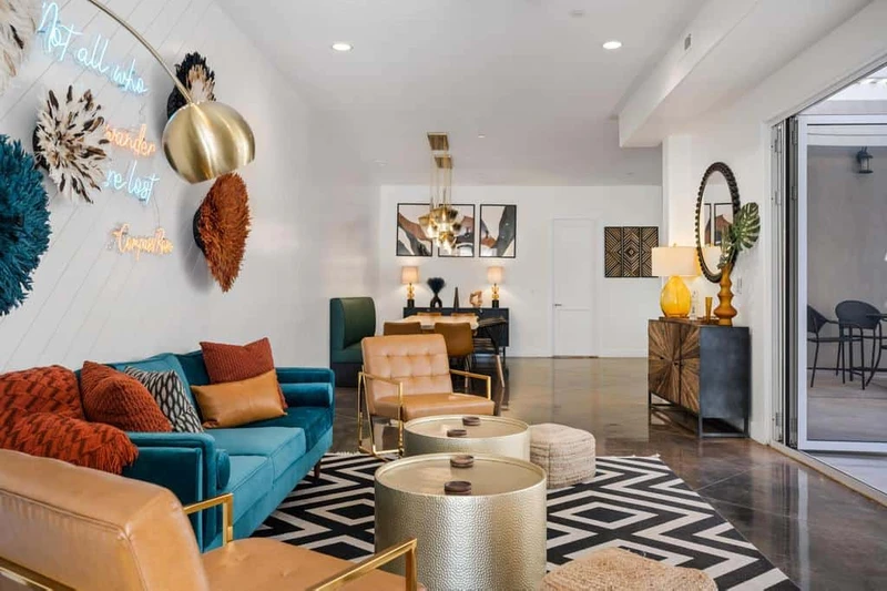 Lounge Area