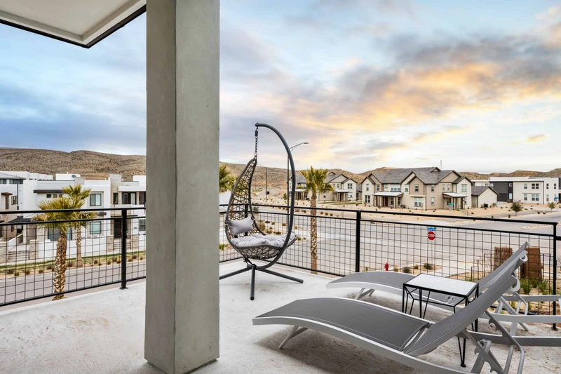 Outdoor Balcony/Patio