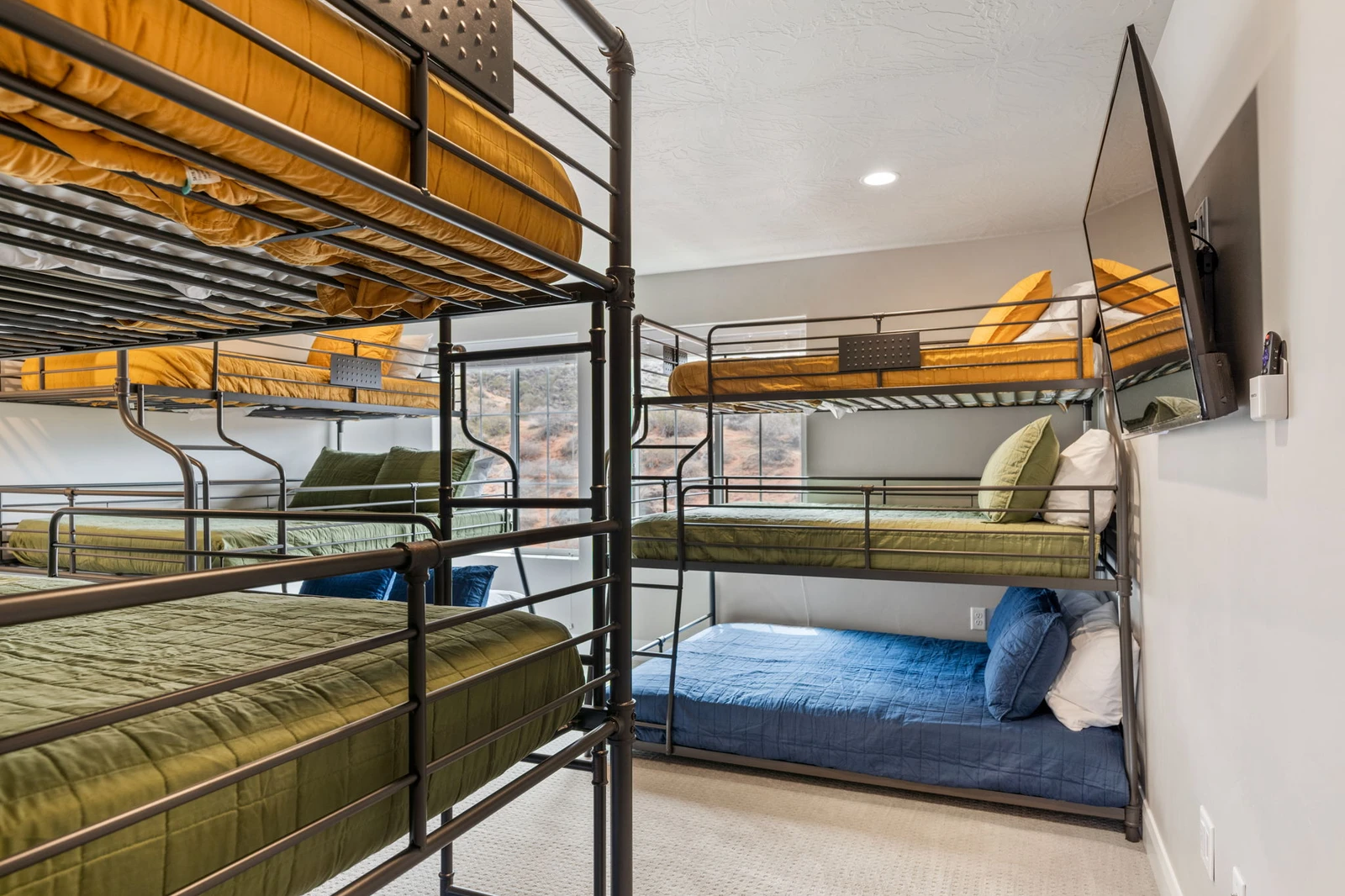 Twin/Twin/Twin Bunk, 2 Twin/Full/Queen Bunk Room