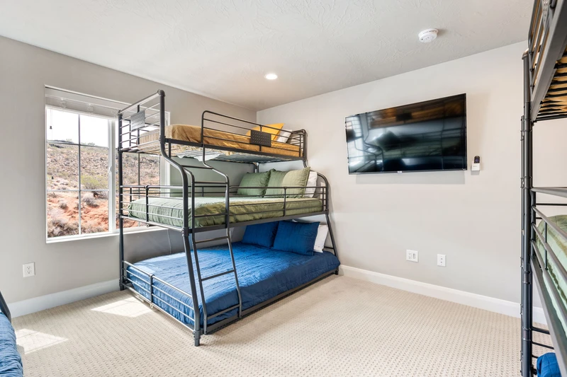 Twin/Twin/Twin Bunk, 2 Twin/Full/Queen Bunk Room