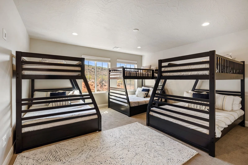 3 Twin/Full Bunk Room