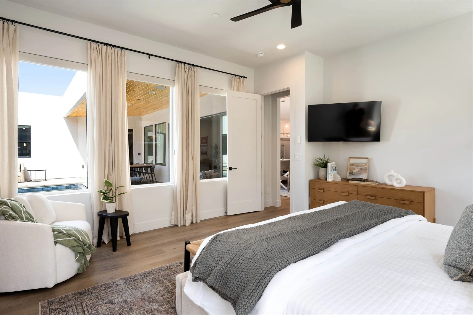 King Bedroom