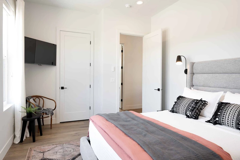 Queen Bedroom with Attached Bathroom