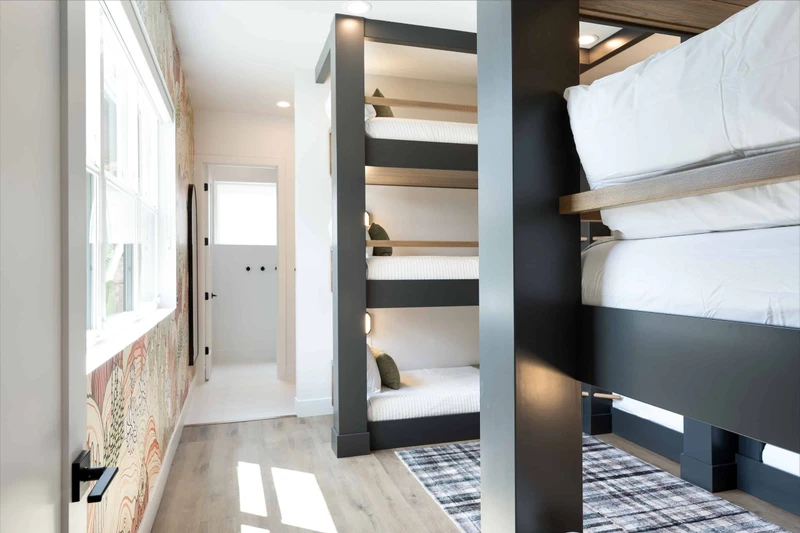 4 Triple Twin Bunk Beds with Attached Bath
