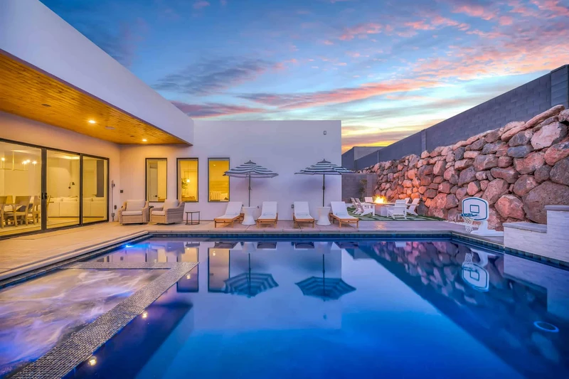 Private Pool and Hot Tub