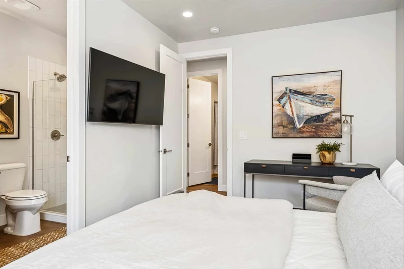 King Bedroom