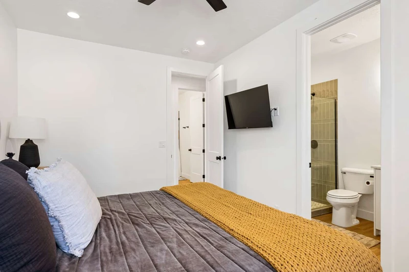 King Bedroom