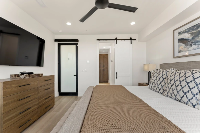 King Bedroom