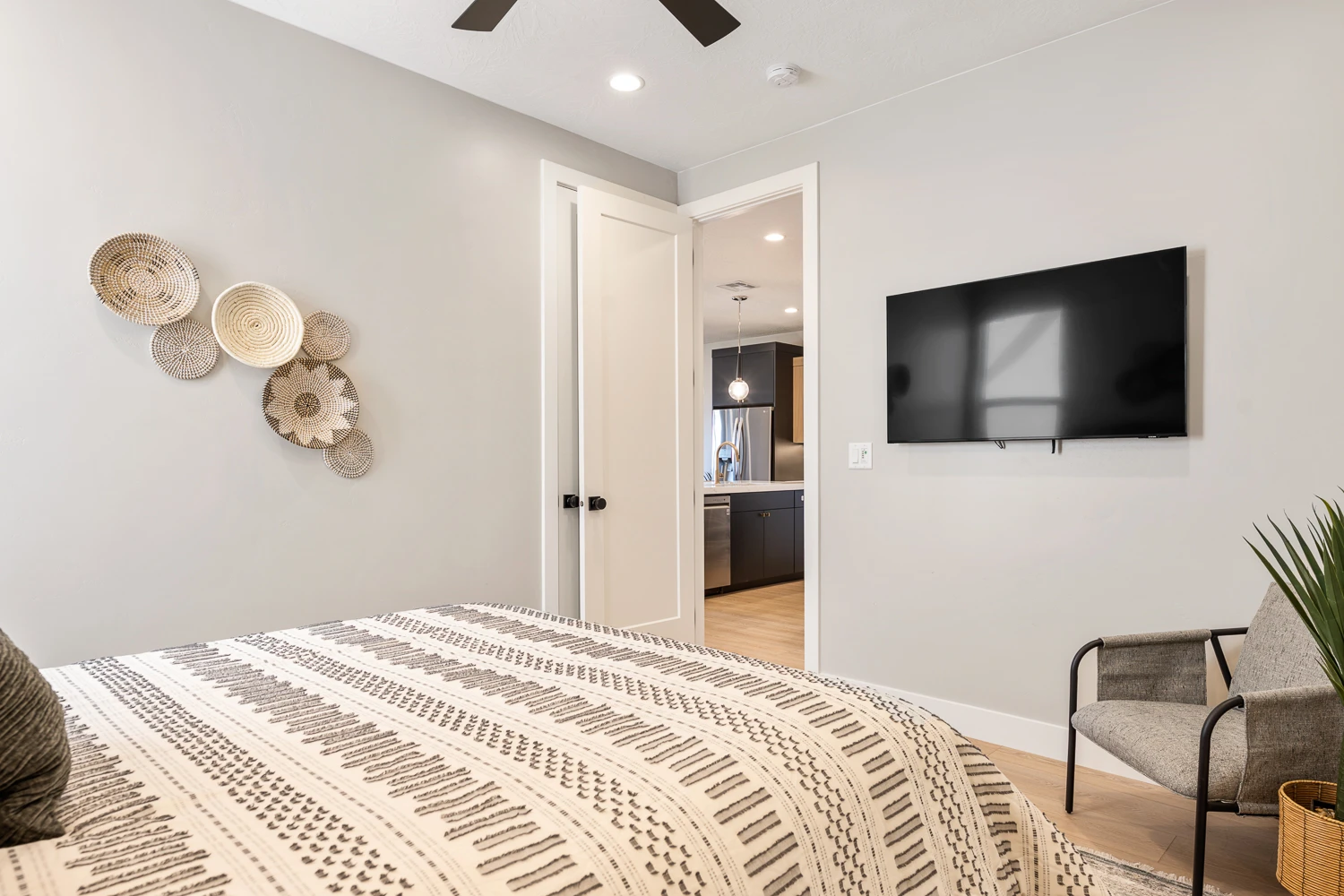 Queen Bedroom