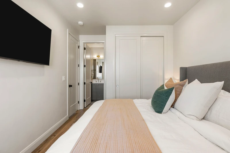 King Bed