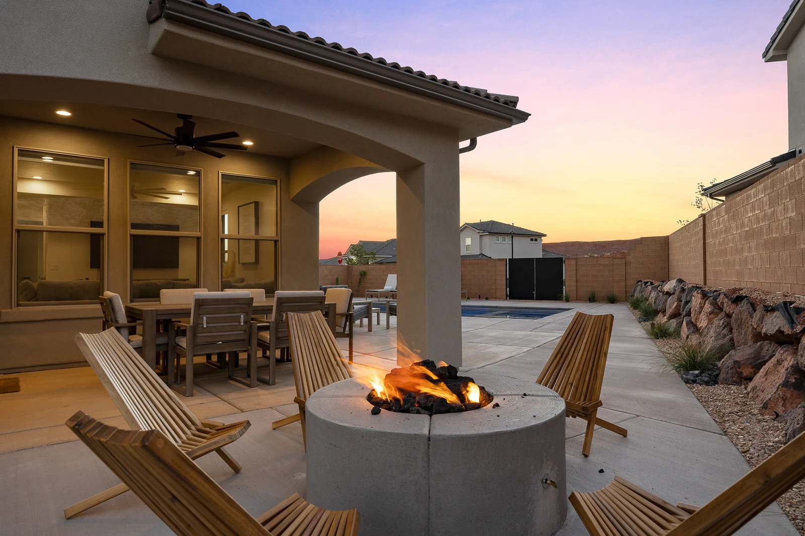 Backyard Fire Pit & Dining Table