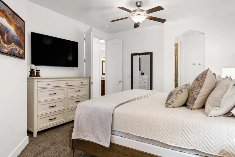 King Bedroom