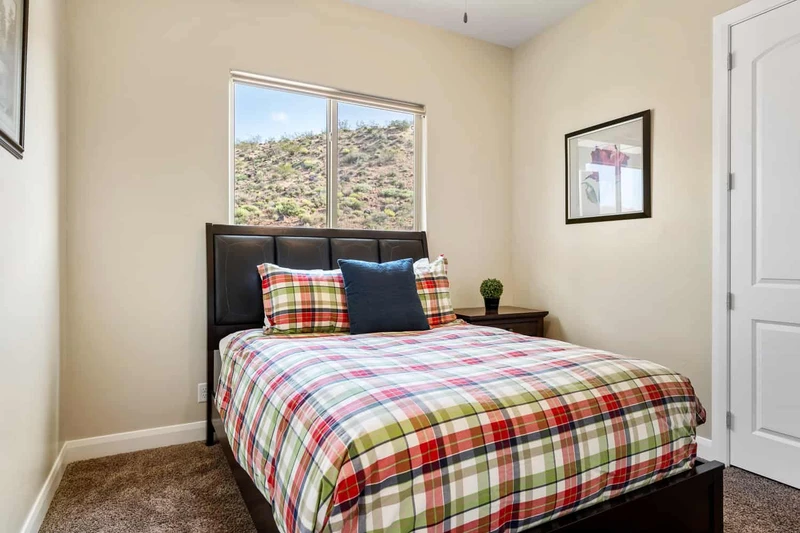 Queen Bedroom