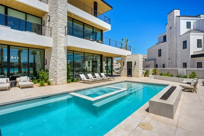 Private Pool and Hot Tub 