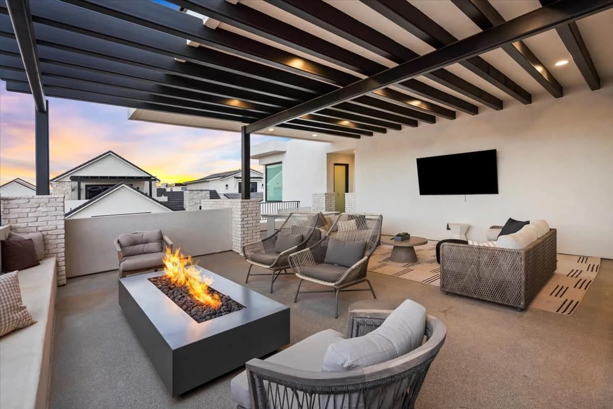 Outdoor Seating and Fire Table