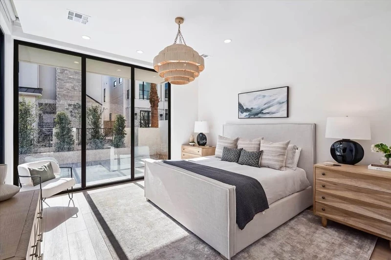 King Bedroom