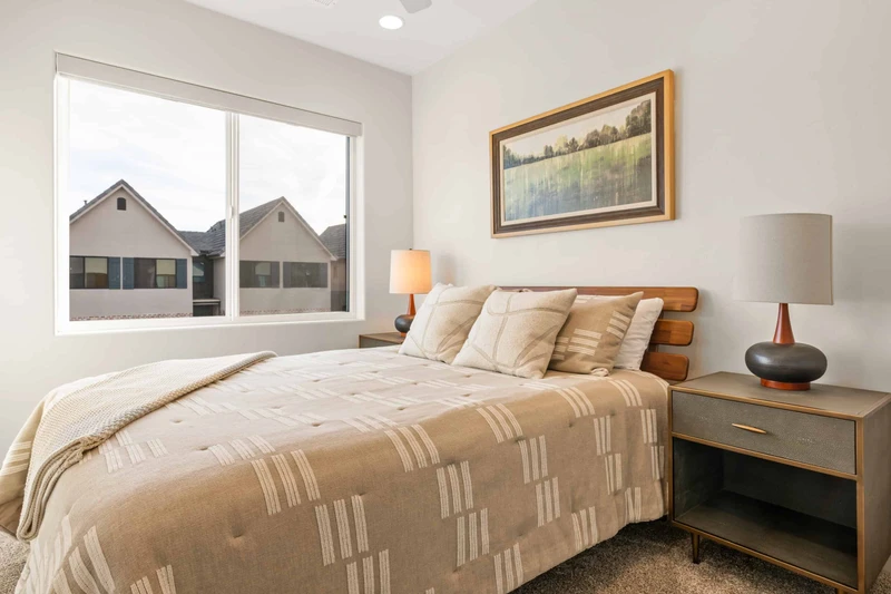 Queen Bedroom