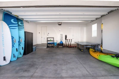 Garage Amenity Photo