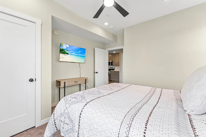 Queen Bedroom