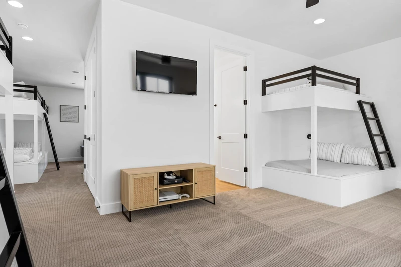 Bunkroom TV
