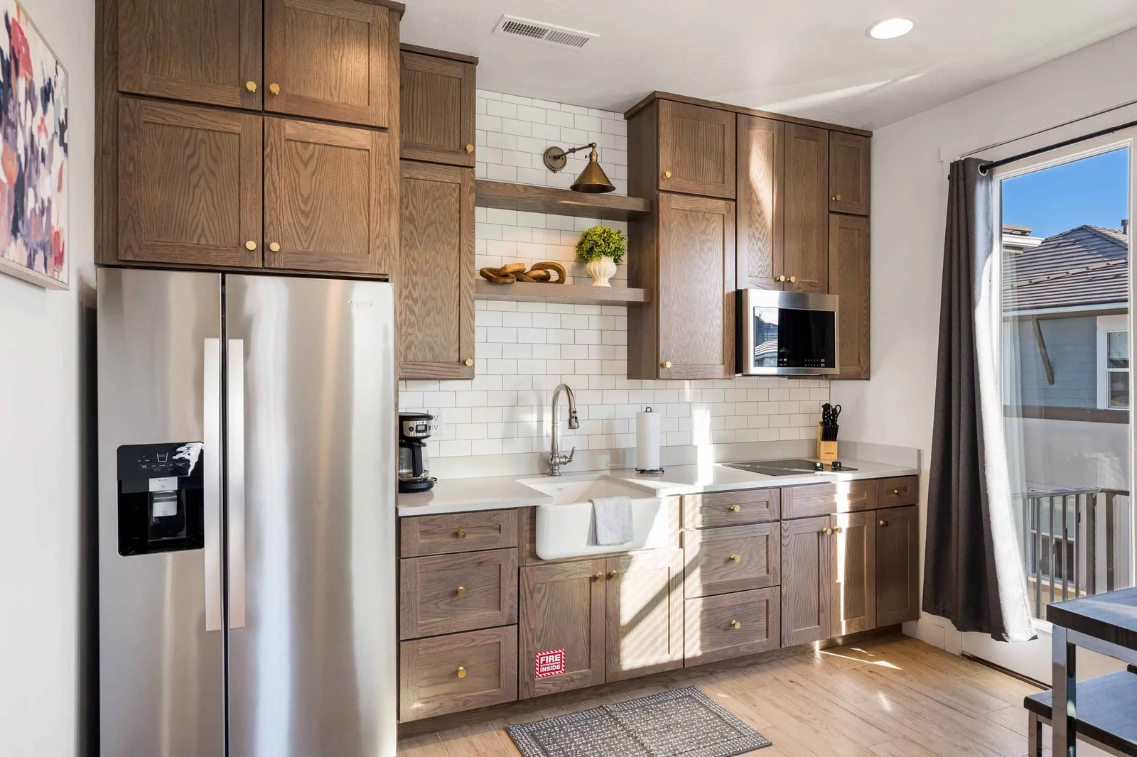 Kitchen (No Stove)