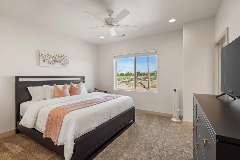 Master King Bedroom