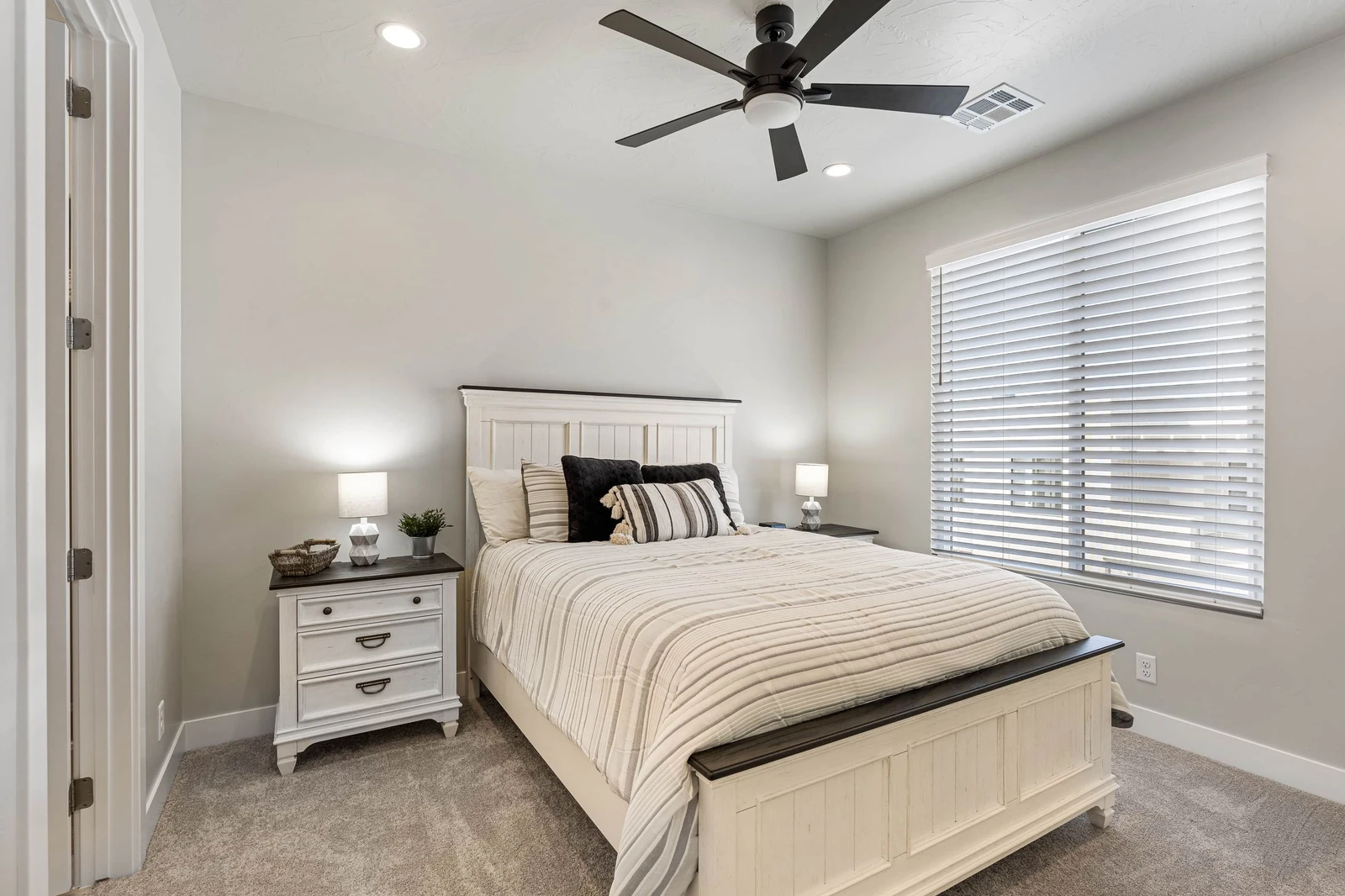 Queen Bedroom