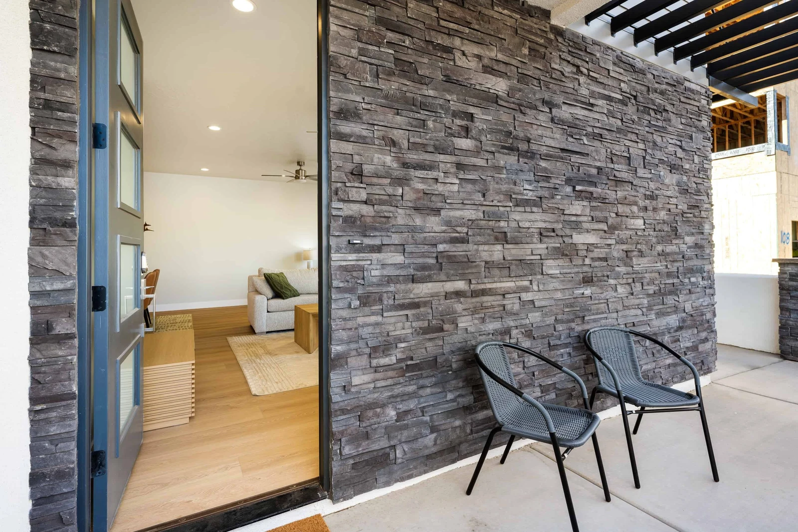 Walk-Out to the Outdoor patio, TV, Fire Pit, Hot Tub