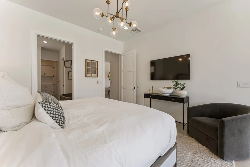 King Bedroom
