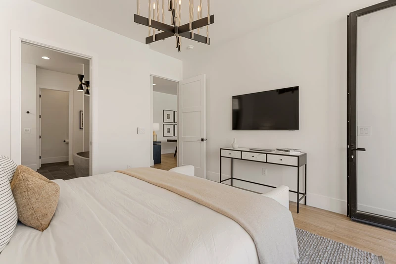 King Bedroom