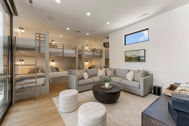 2 Queen/Queen Bunks + Twin/Twin Bunk + 3rd Family Room