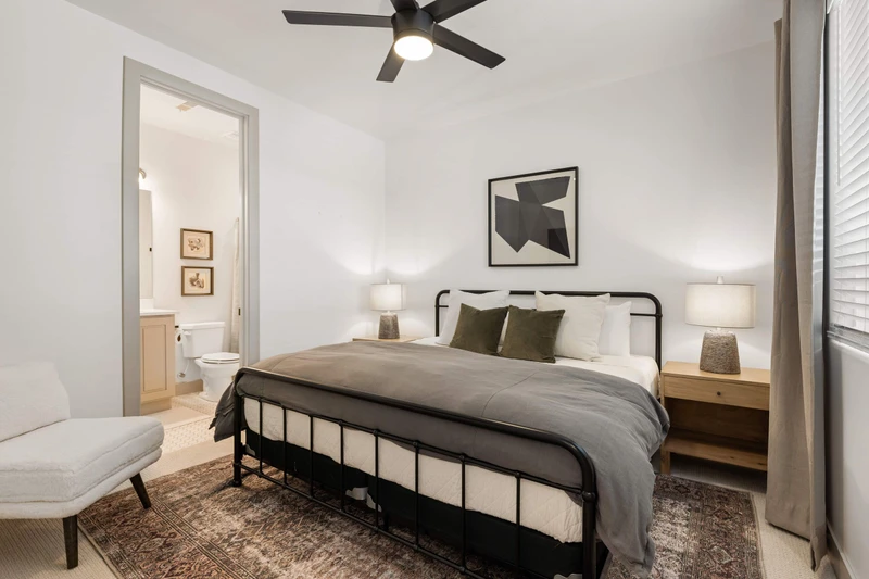 Unit 2 King Bedroom