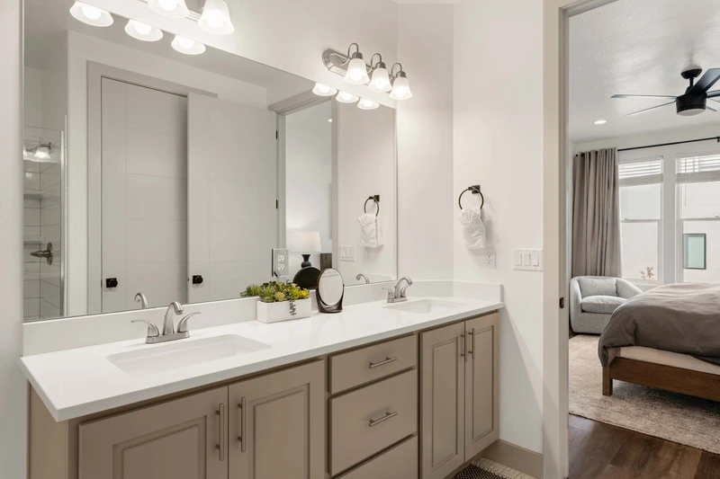 Unit 2 Bathroom