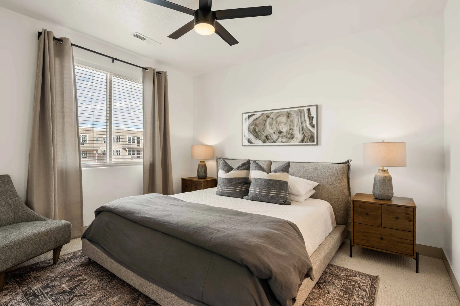 Unit 2 Queen Bedroom