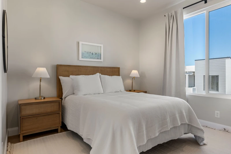 Full Bedroom