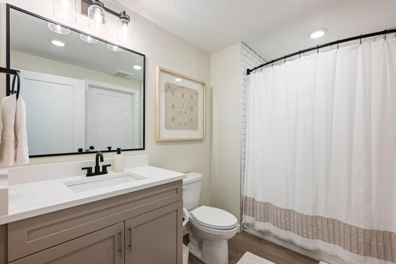 Main Bathroom