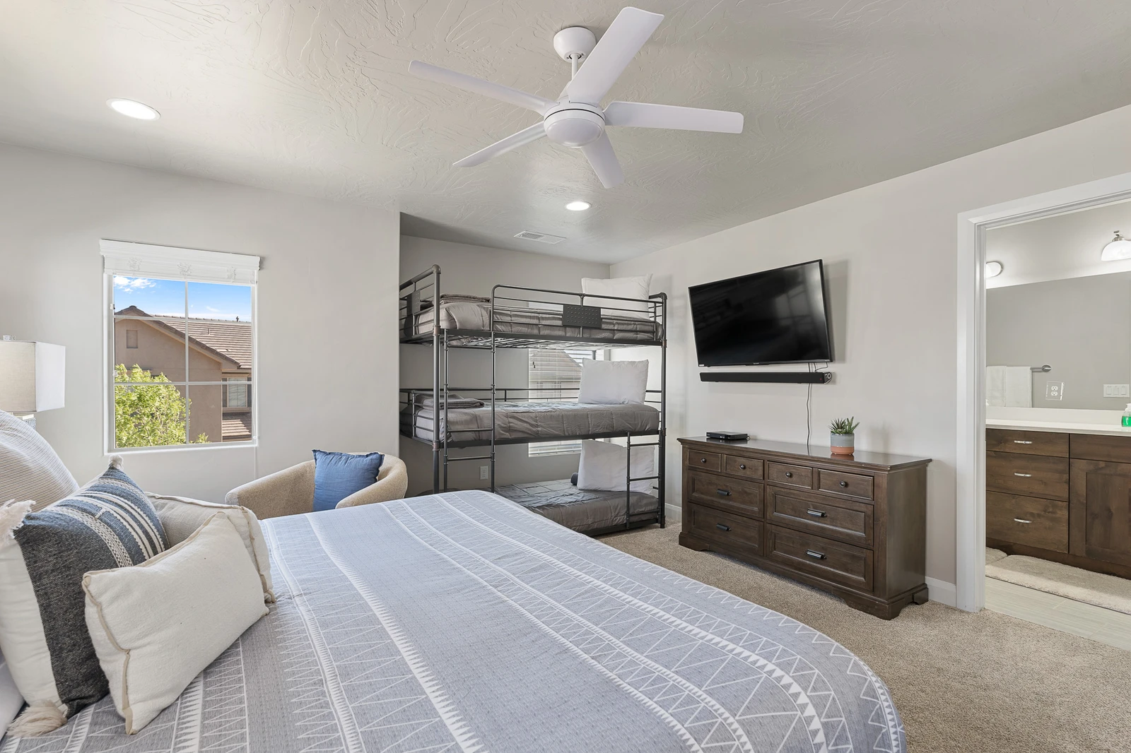 Twin / Twin / Twin Bunk and King Bed
