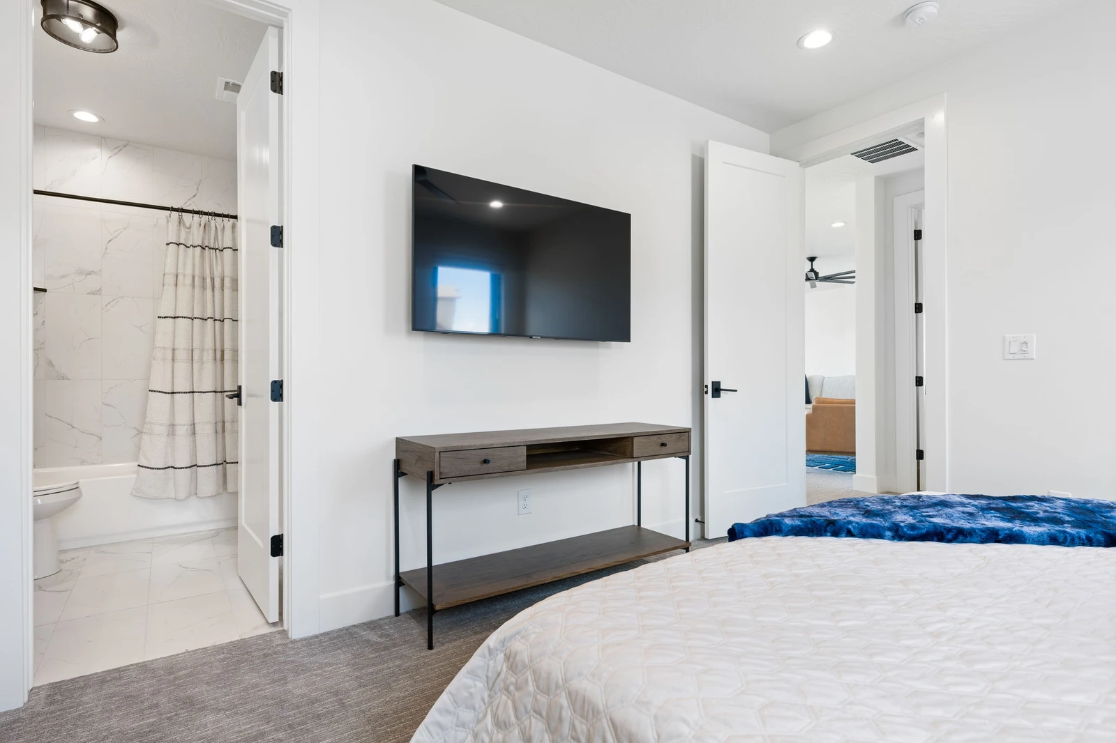 King Ensuite