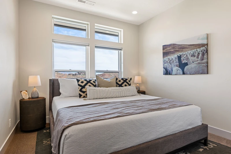 King Bedroom / Attached Bath