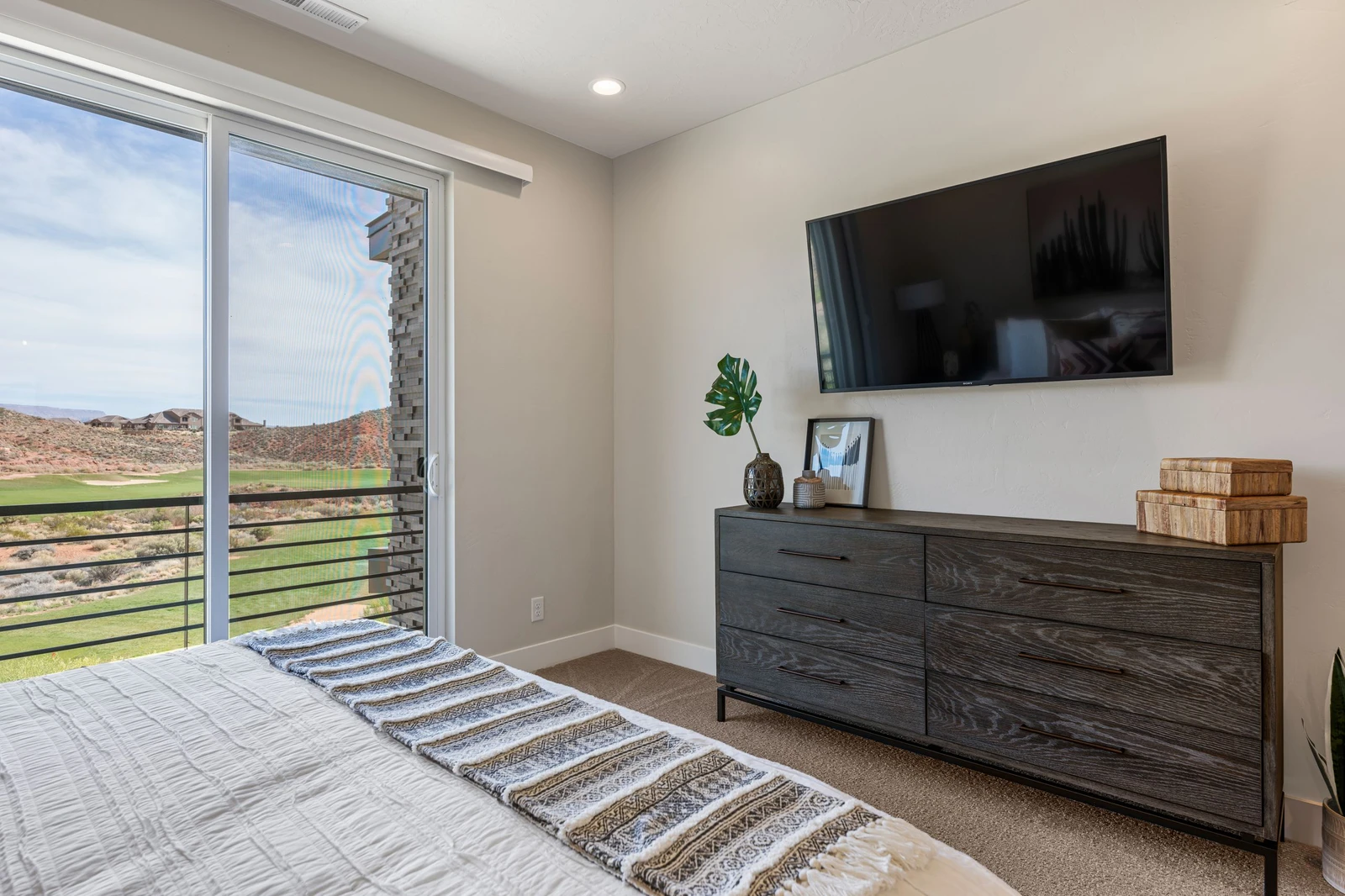 King Bedroom / Attached Bath