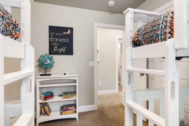 Twin/Twin Bunk Room