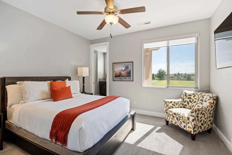 Queen Bedroom #76