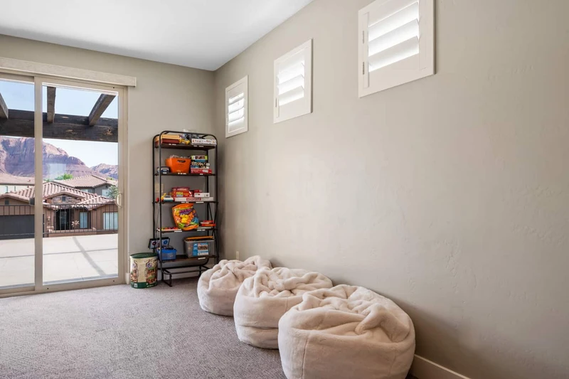 Bean Bag Chairs / Games #76