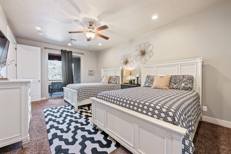 Queen Bedroom