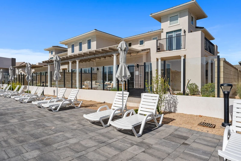 House 1: Private Lagoon Access