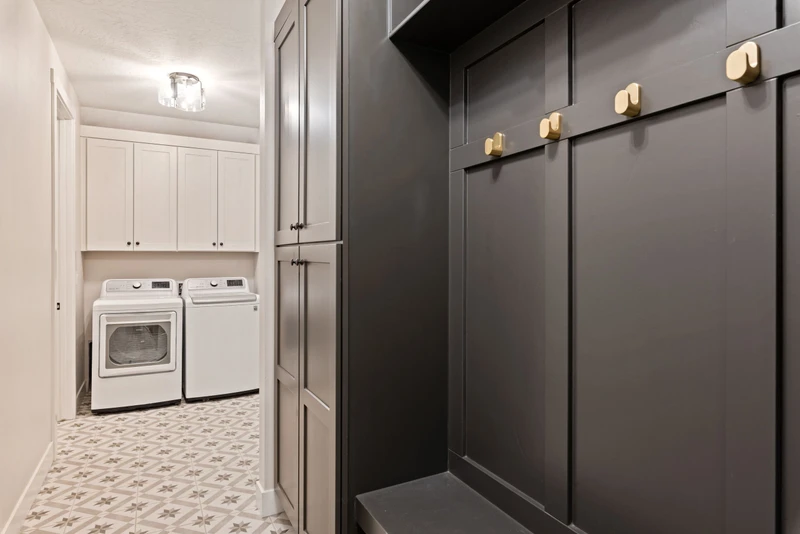 House 1: Laundry Room